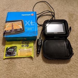 TomTom with Universal Nav-pack